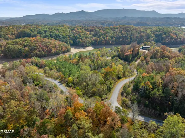 57 Fork Horn Trail, Dandridge, TN 37725
