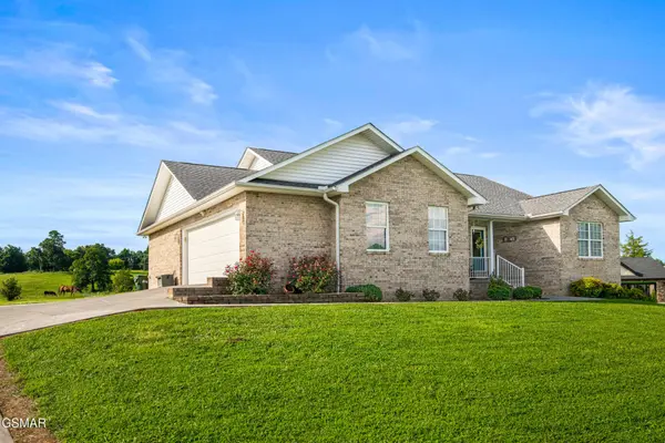 1429 Alum Cave Cove, Sevierville, TN 37862