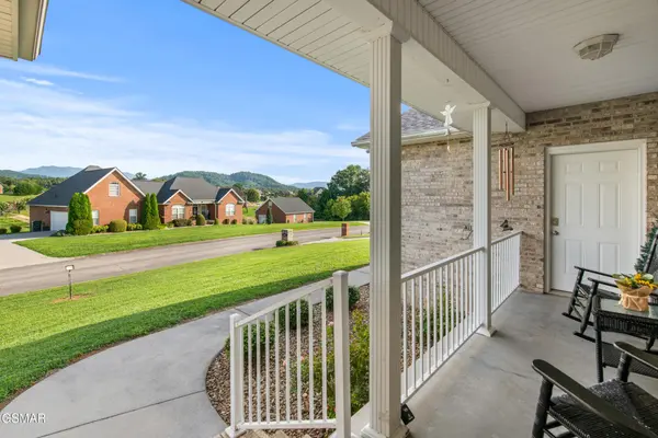 1429 Alum Cave Cove, Sevierville, TN 37862