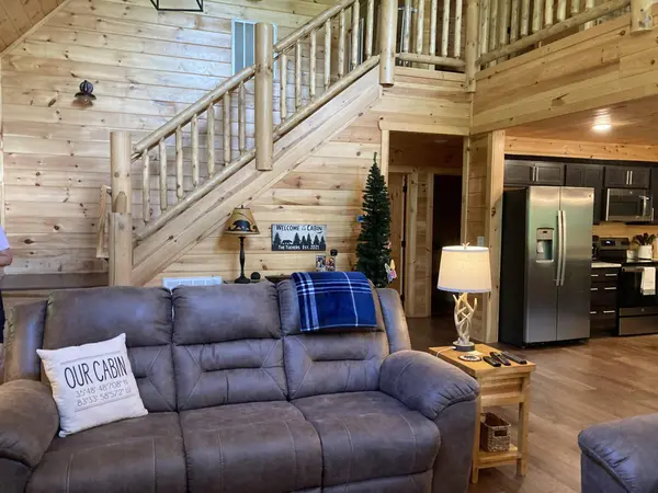 2809 Barefoot Pass Way, Pigeon Forge, TN 37863