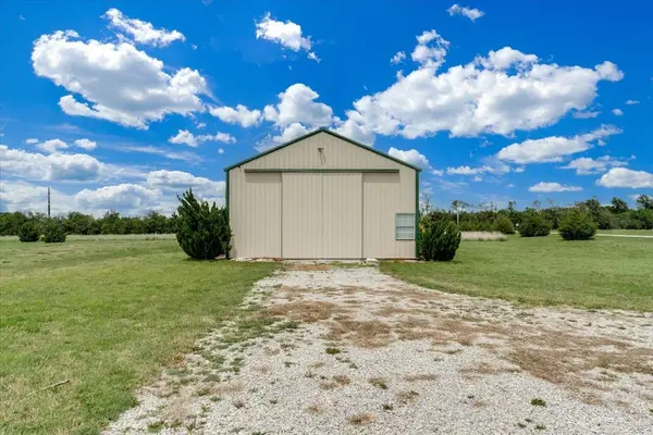 8015 S Butterfly Ct, Clearwater, KS 67026-8572