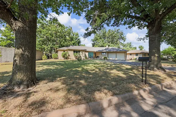 423 S Brookside, Wichita, KS 67218