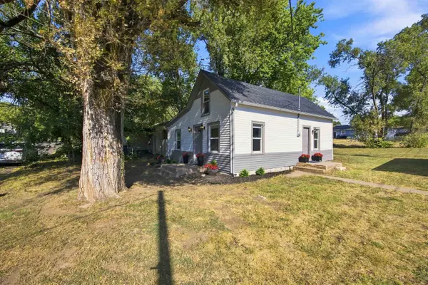 332 Gregg, Augusta, KS 67010