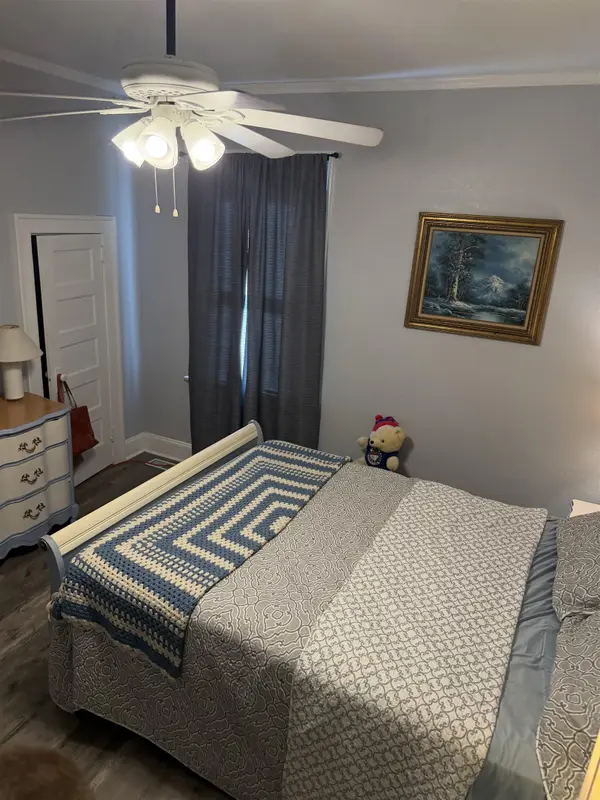 6 Cedar Street ST, Spartanburg, SC 29303-2324