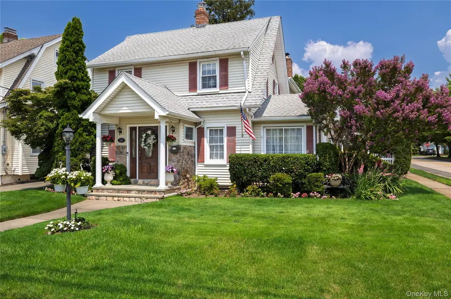 39 Princeton ST, Rockville Centre, NY 11570