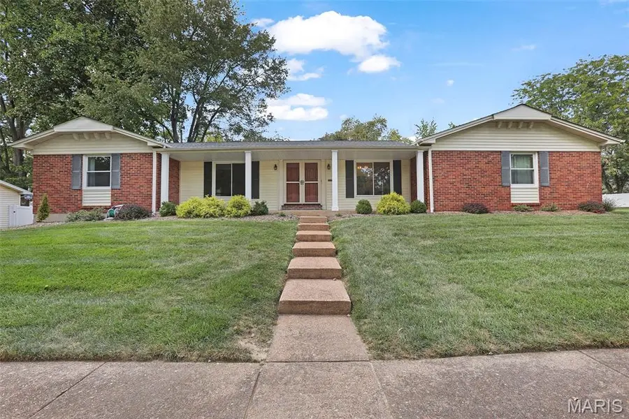 12925 Weatherfield DR, Unincorporated, MO 63146