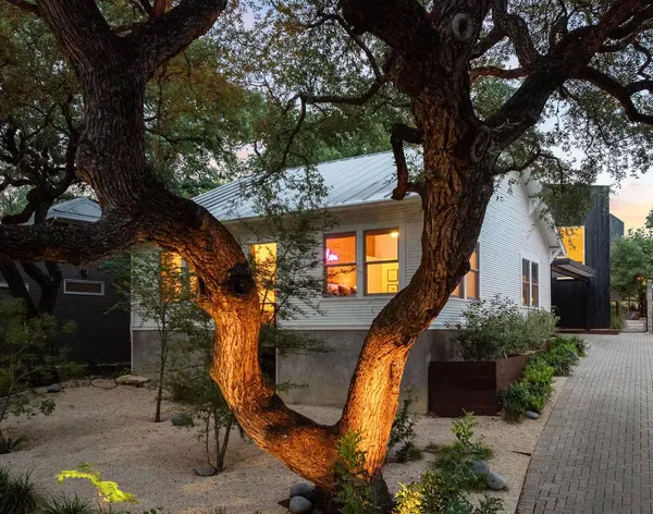 1303 1/2 Hillside Ave, Austin, TX 78704