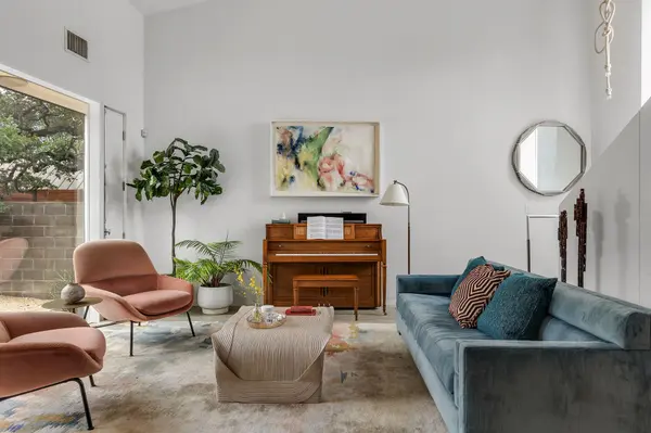 1303 1/2 Hillside Ave, Austin, TX 78704