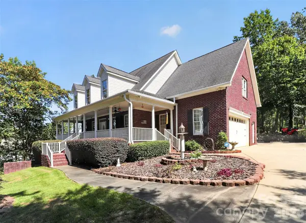 4904 Steepleton WAY, Charlotte, NC 28215