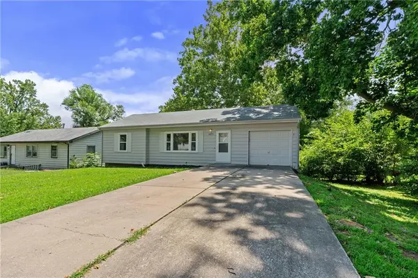 4819 NE 47TH ST, Kansas City, MO 64117