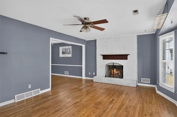 8810 W 72nd TER, Merriam, KS 66204