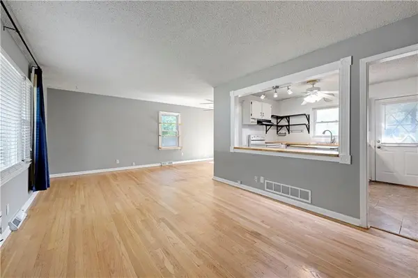 3421 N Chelsea AVE, Kansas City, MO 64117