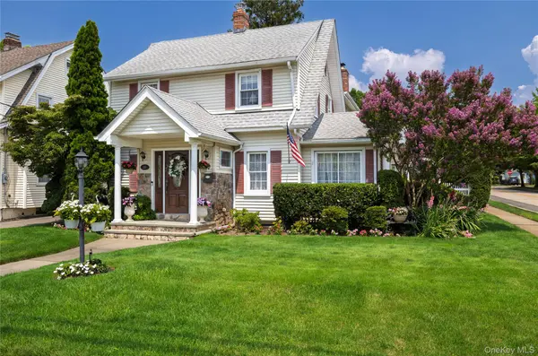 39 Princeton ST, Rockville Centre, NY 11570