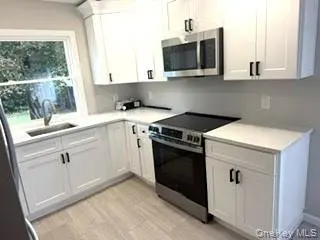 60 Howard AVE, Copiague, NY 11726