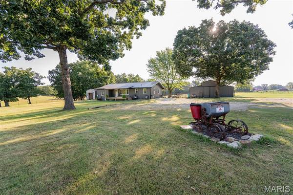 21816 Highway C, Belle, MO 65013