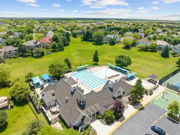 2236 Stowe CIR, Naperville, IL 60564