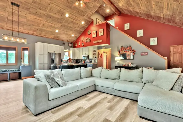 31650 Ivywood TRL, Chisago City, MN 55079
