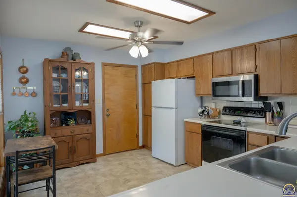 3440 SW Belle AVE, Topeka, KS 66614