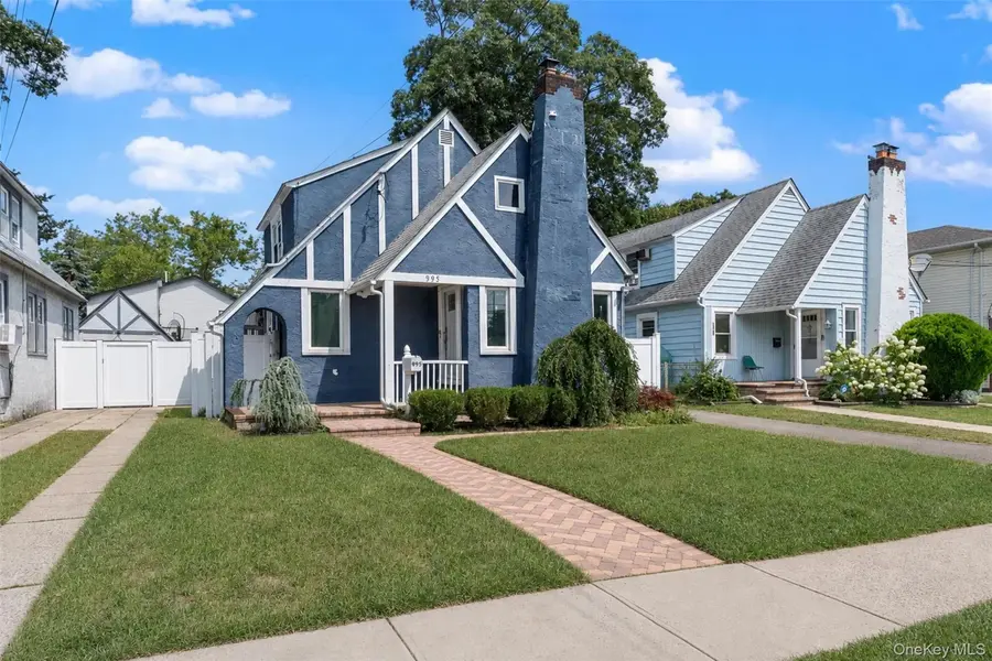 995 Kings Pkwy, Baldwin, NY 11510