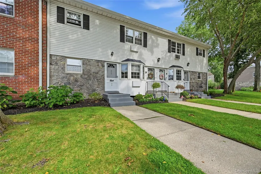 2310 Wilshire LN #2310, Oakdale, NY 11769