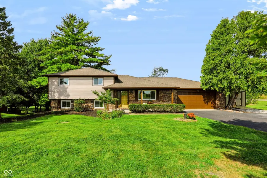 16028 Farr Hills DR, Westfield, IN 46074