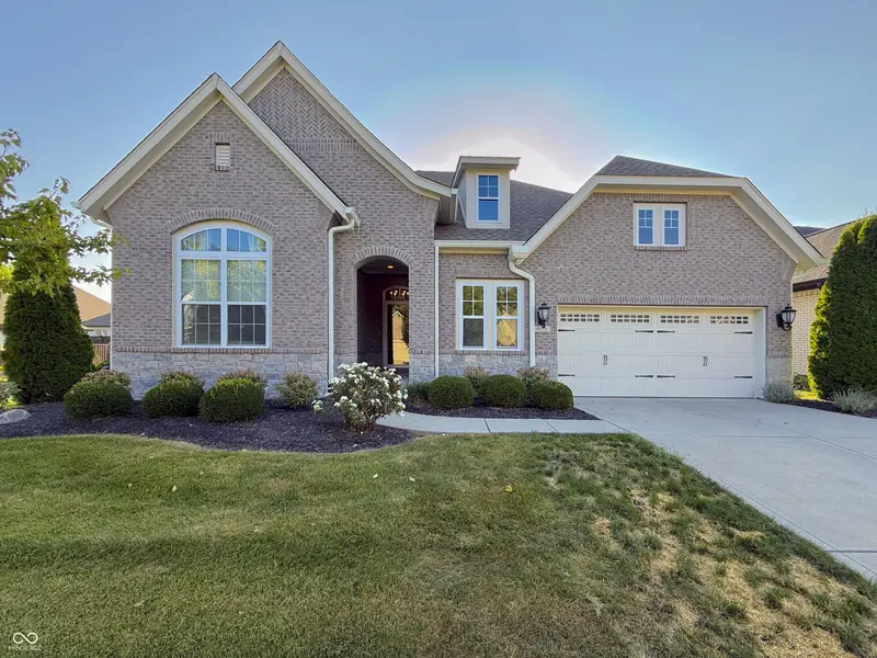 6615 Flowstone WAY, Indianapolis, IN 46237