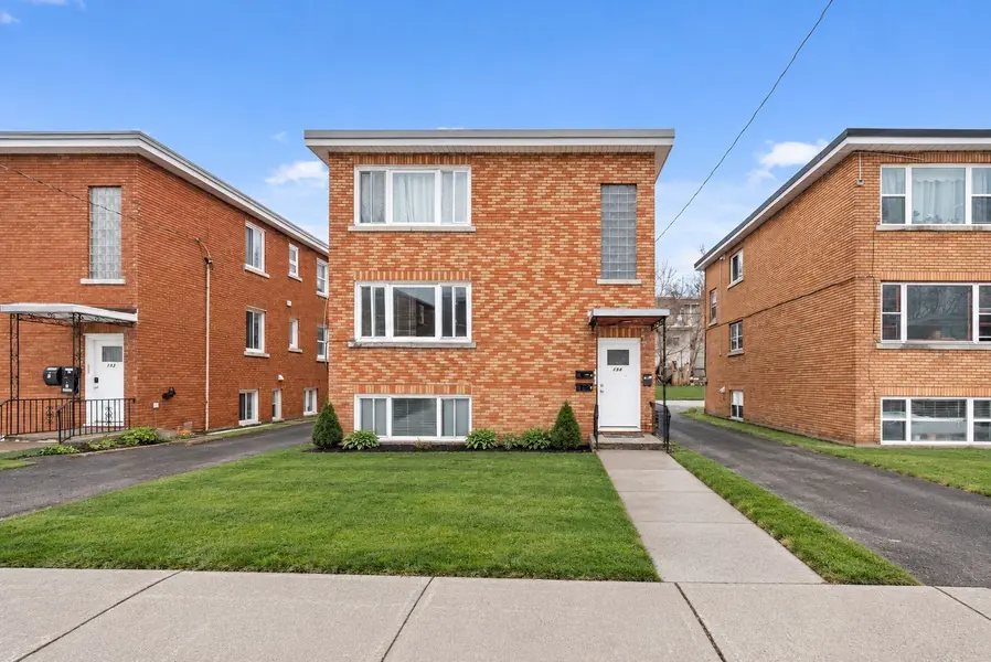 134 Jolliet AVE, Vanier And Kingsview Park, ON K1L 5J7