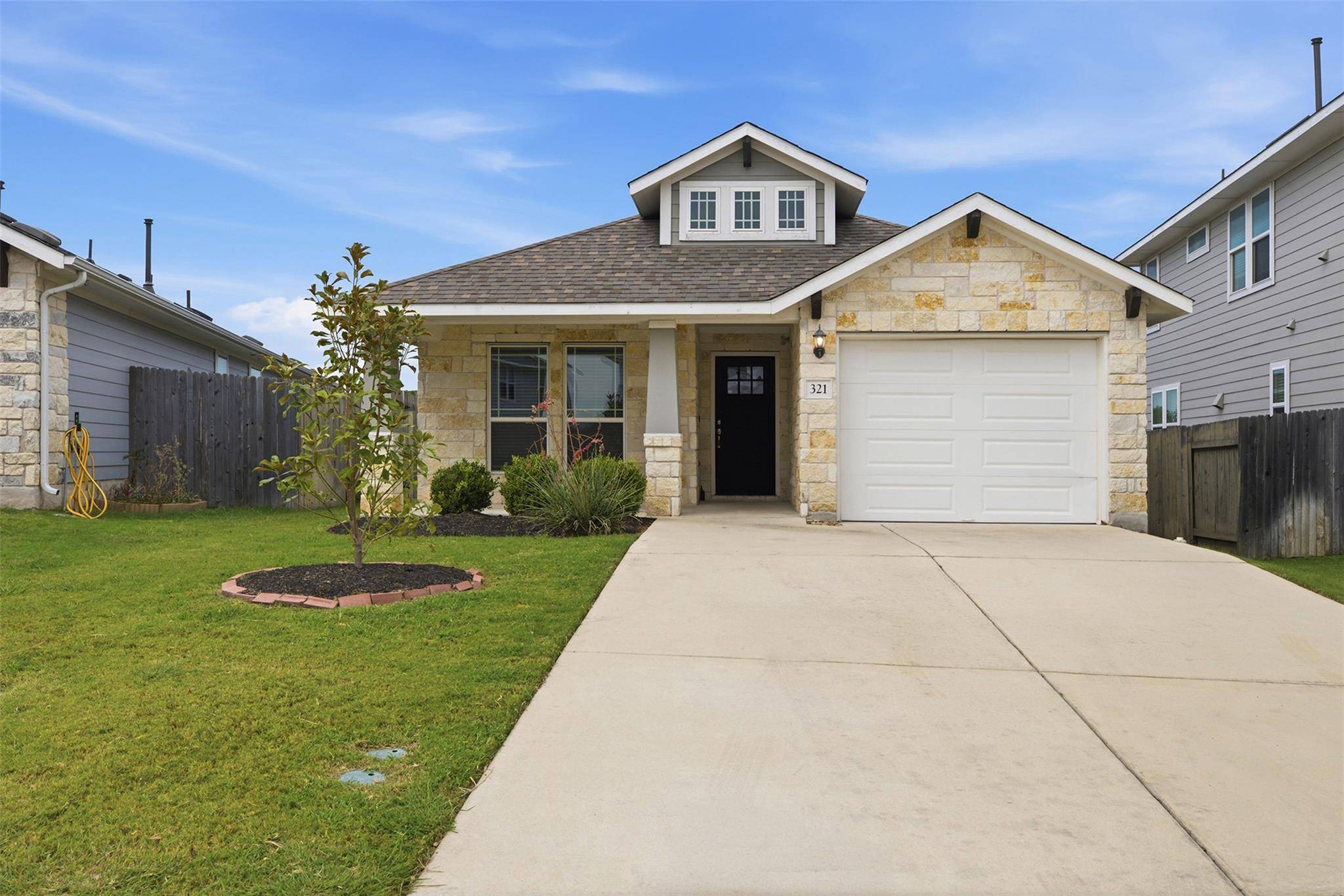 321 Gaida LOOP, Georgetown, TX 78628