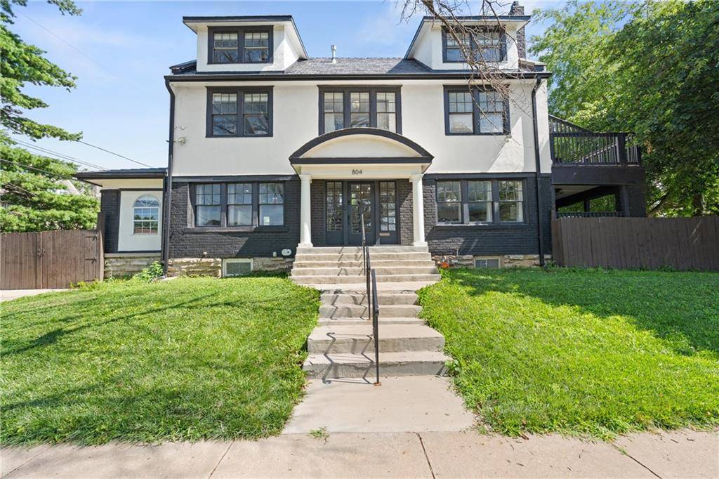 804 W 33rd ST, Kansas City, MO 64111