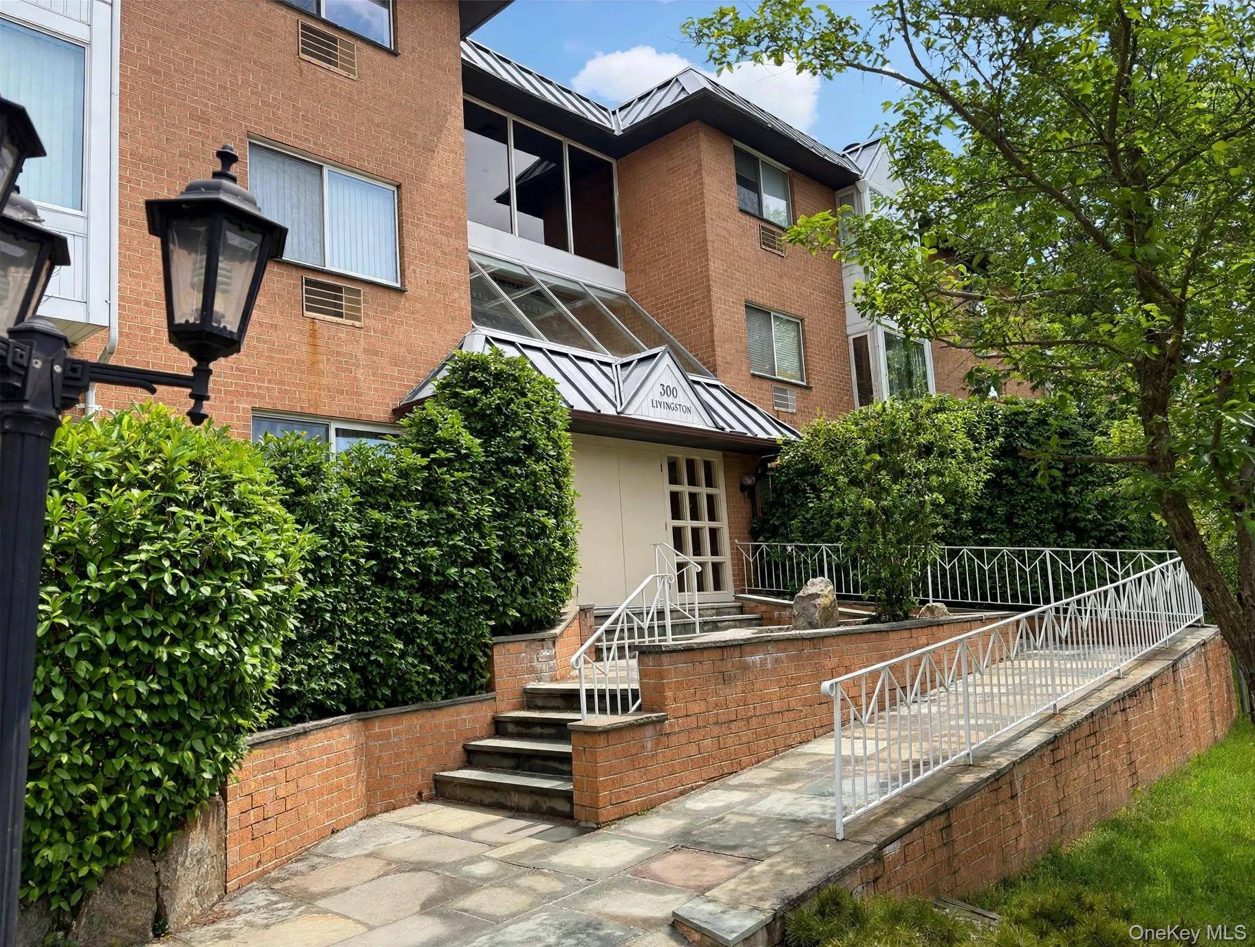 300 Livingston AVE #1B, Mamaroneck, NY 10543