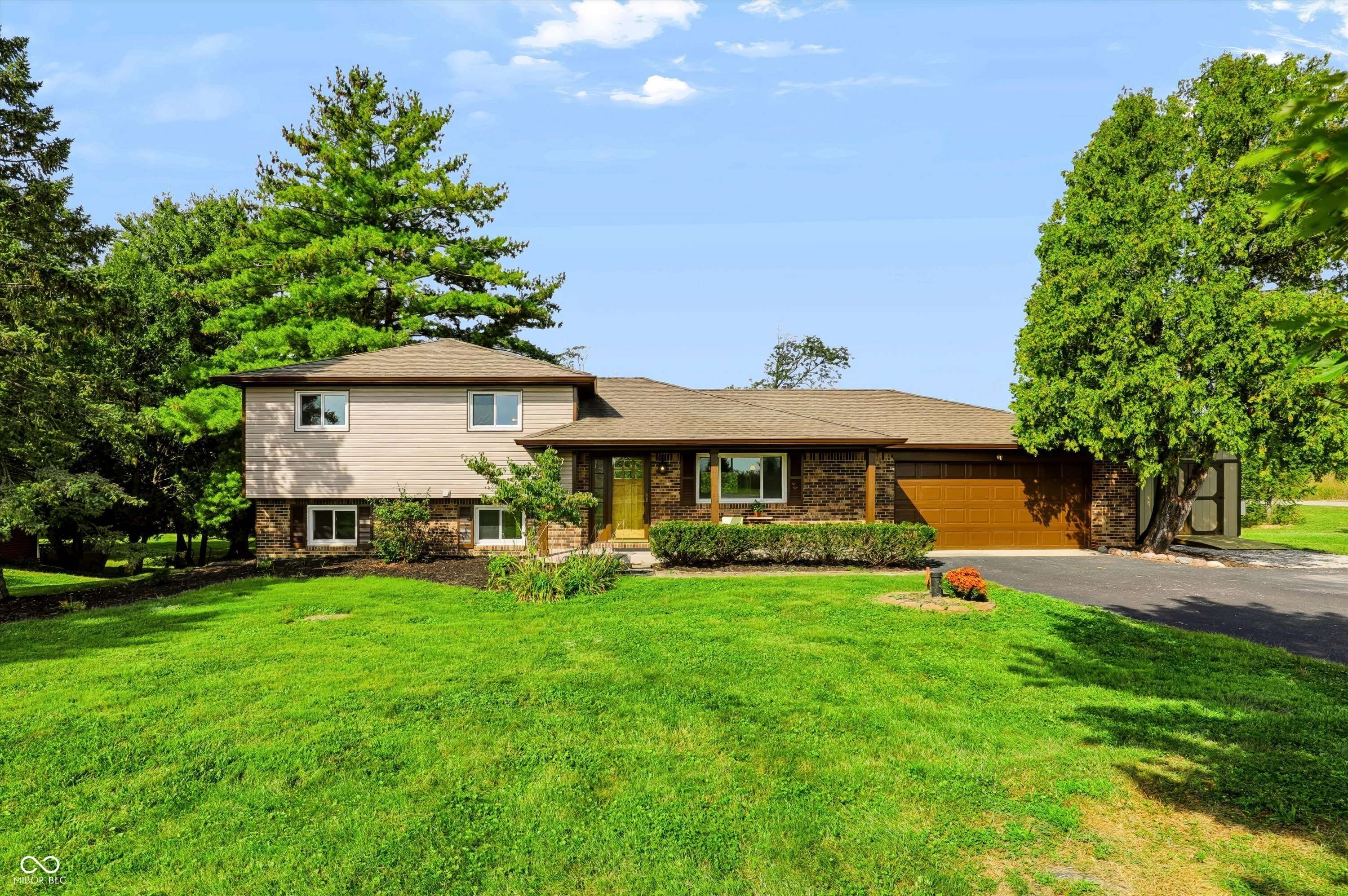 16028 Farr Hills DR, Westfield, IN 46074
