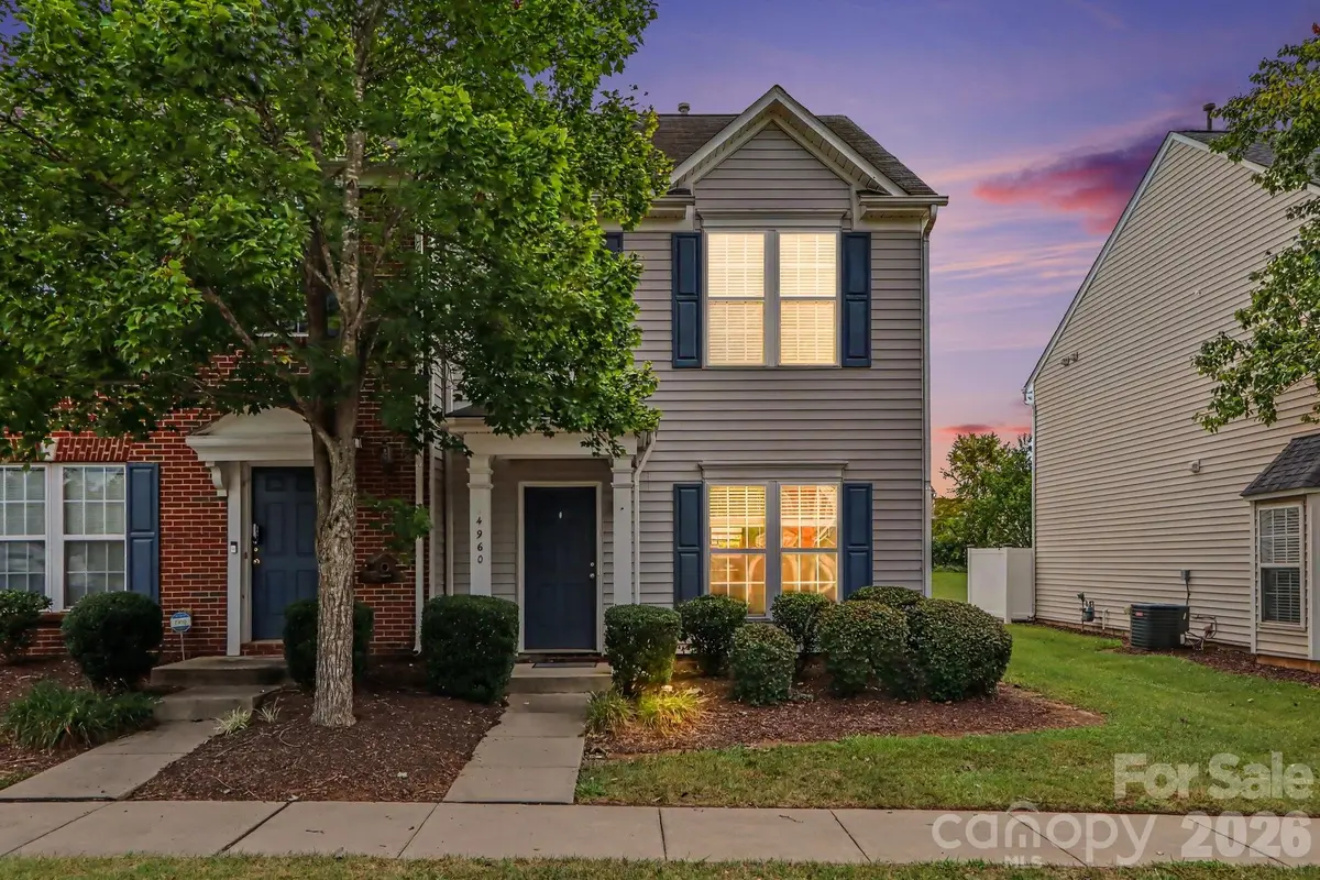4960 Sunburst LN, Charlotte, NC 28213
