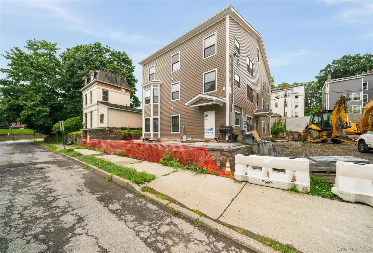 133 N Miller ST #1B, Newburgh, NY 12550