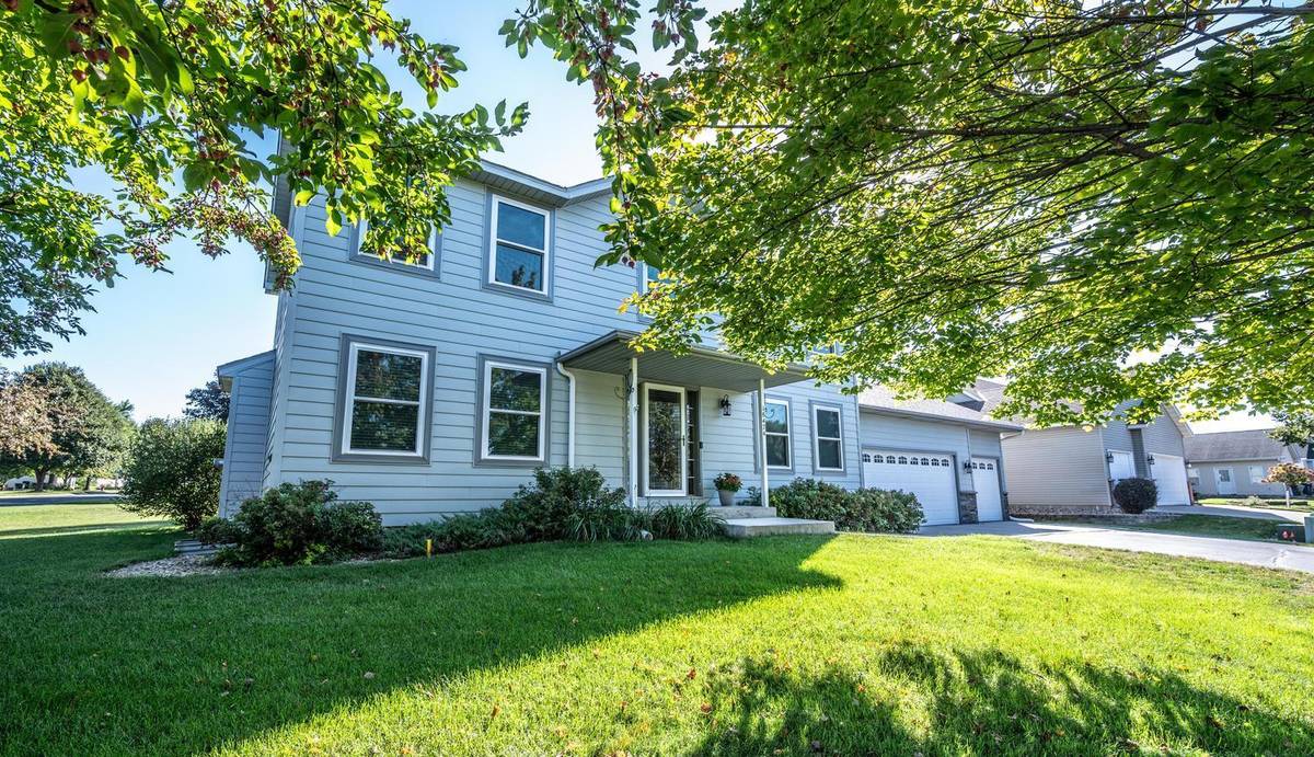 18474 Everest PATH, Farmington, MN 55024
