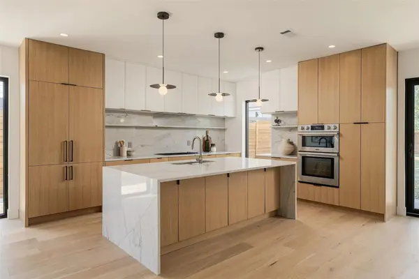 1005 W Johanna ST, Austin, TX 78704