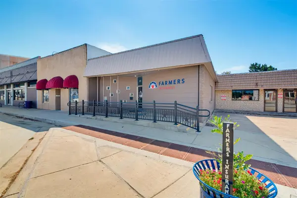 123 W Cameron Ave, Rockdale, TX 76567