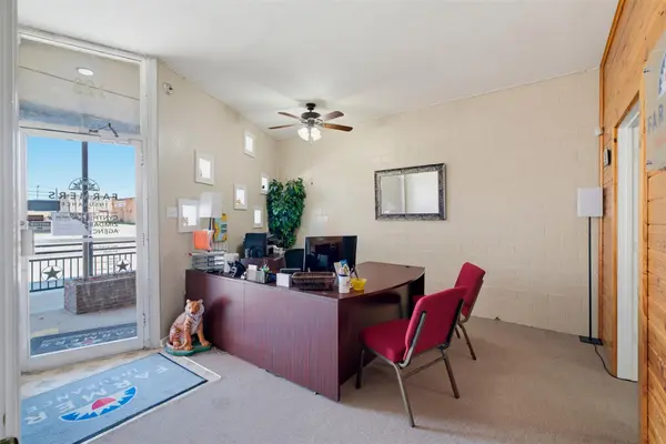 123 W Cameron Ave, Rockdale, TX 76567