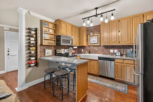 2500 Steck Ave #4, Austin, TX 78757