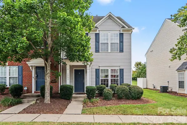 4960 Sunburst LN, Charlotte, NC 28213