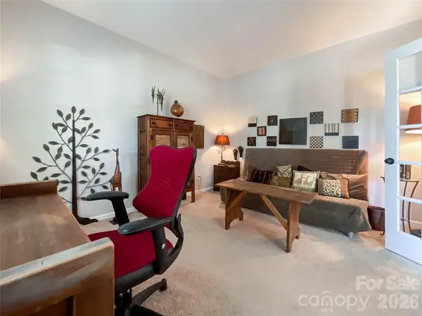 2005 Yellow Daisy DR, Matthews, NC 28104