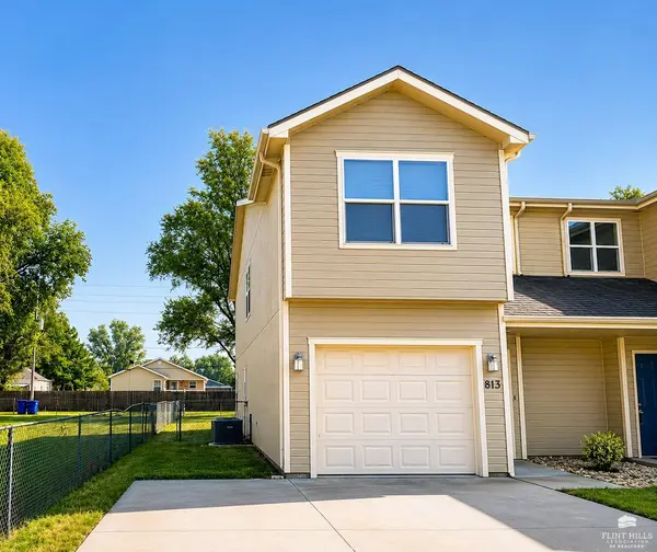813 W 13th ST, Junction City, KS 66441