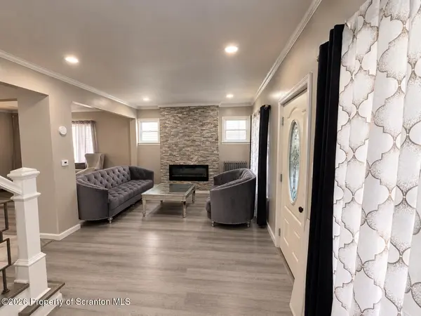 48 W Walnut ST, Kingston, PA 18704