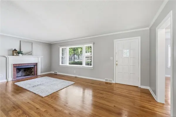 2610 W 79th ST, Prairie Village, KS 66208