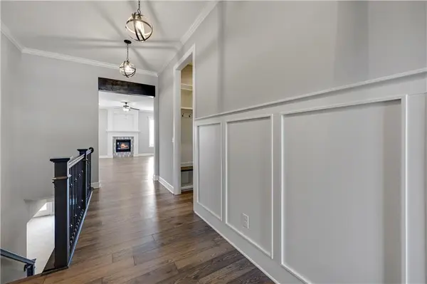 8003 W 166th TER, Overland Park, KS 66085