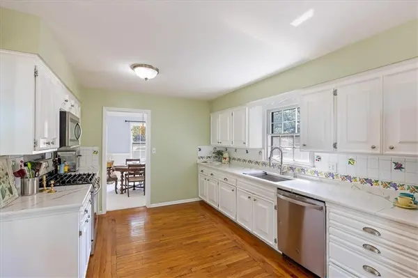 1308 E 97 TER, Kansas City, MO 64131