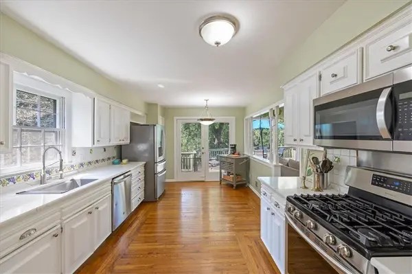 1308 E 97 TER, Kansas City, MO 64131