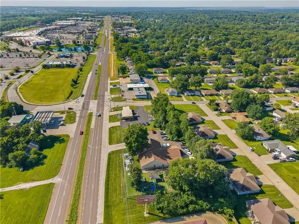 6108 N Belt HWY, Country Club, MO 64505