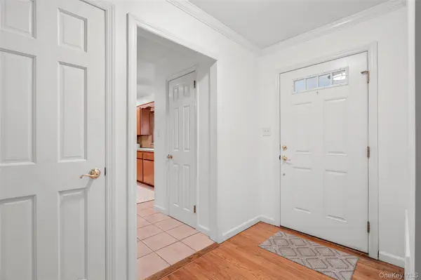 47 Waterbury Pkwy, Cortlandt Manor, NY 10567