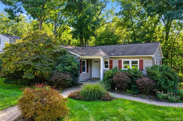 47 Waterbury Pkwy, Cortlandt Manor, NY 10567