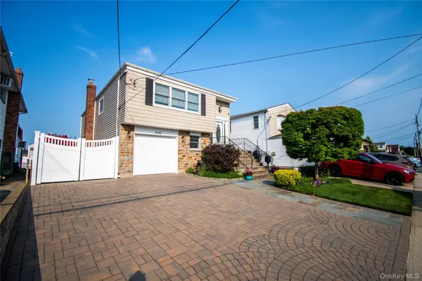 345 Parkway DR, Baldwin Harbor, NY 11510